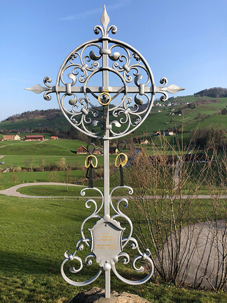 Grabkreuze geschmiedet - Kunstschmiede Appenzell